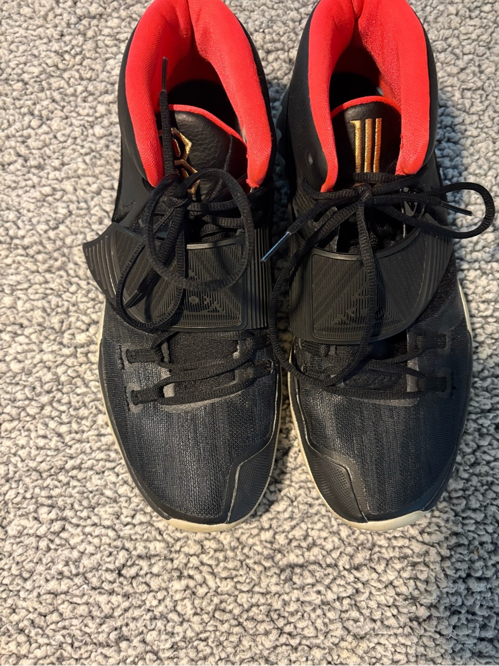Nike Men’s size 14 Kyrie 6 Yeezy in Solar Red excellent condition!